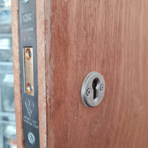 BS 3621 5 lever deadlock